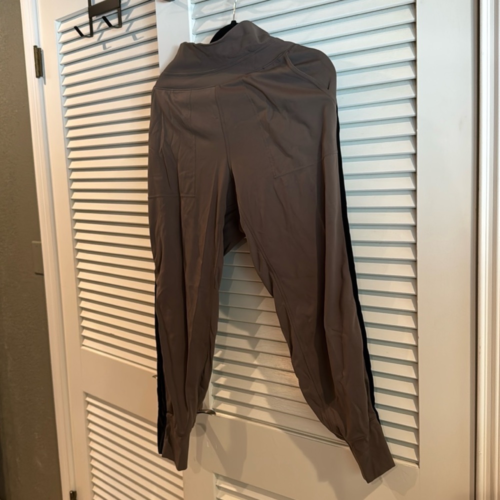 Athleta venice joggers - L